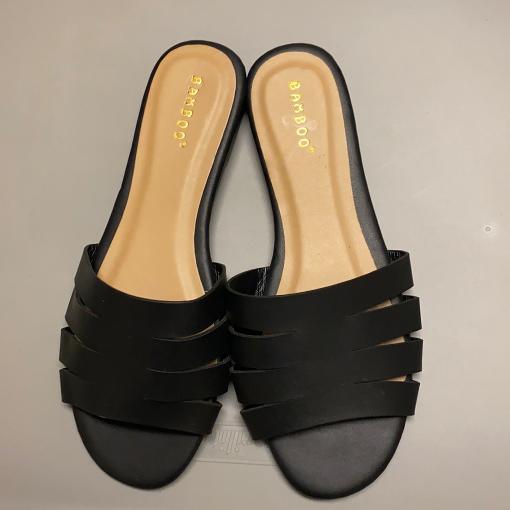 Black  sexsy strappy open toe flats.